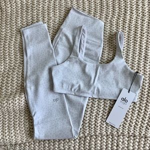 ALO Vapor Leopard Bra & legging set